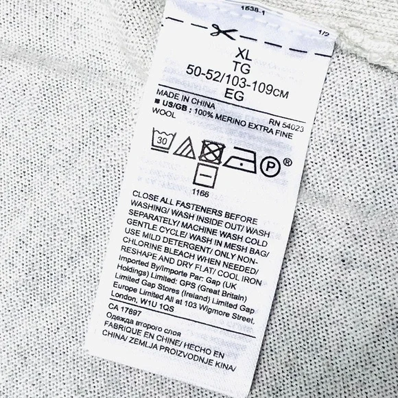 🚫SOLD! |•NWT🎁🤩 |•BANANA REPUBLIC•| 100% Merino Wool Cardigan Sweater - Picture 7 of 10